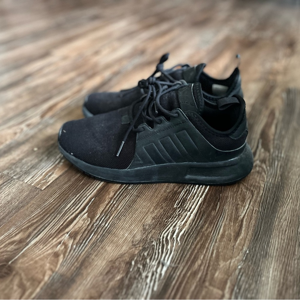 Adidas Sneakers